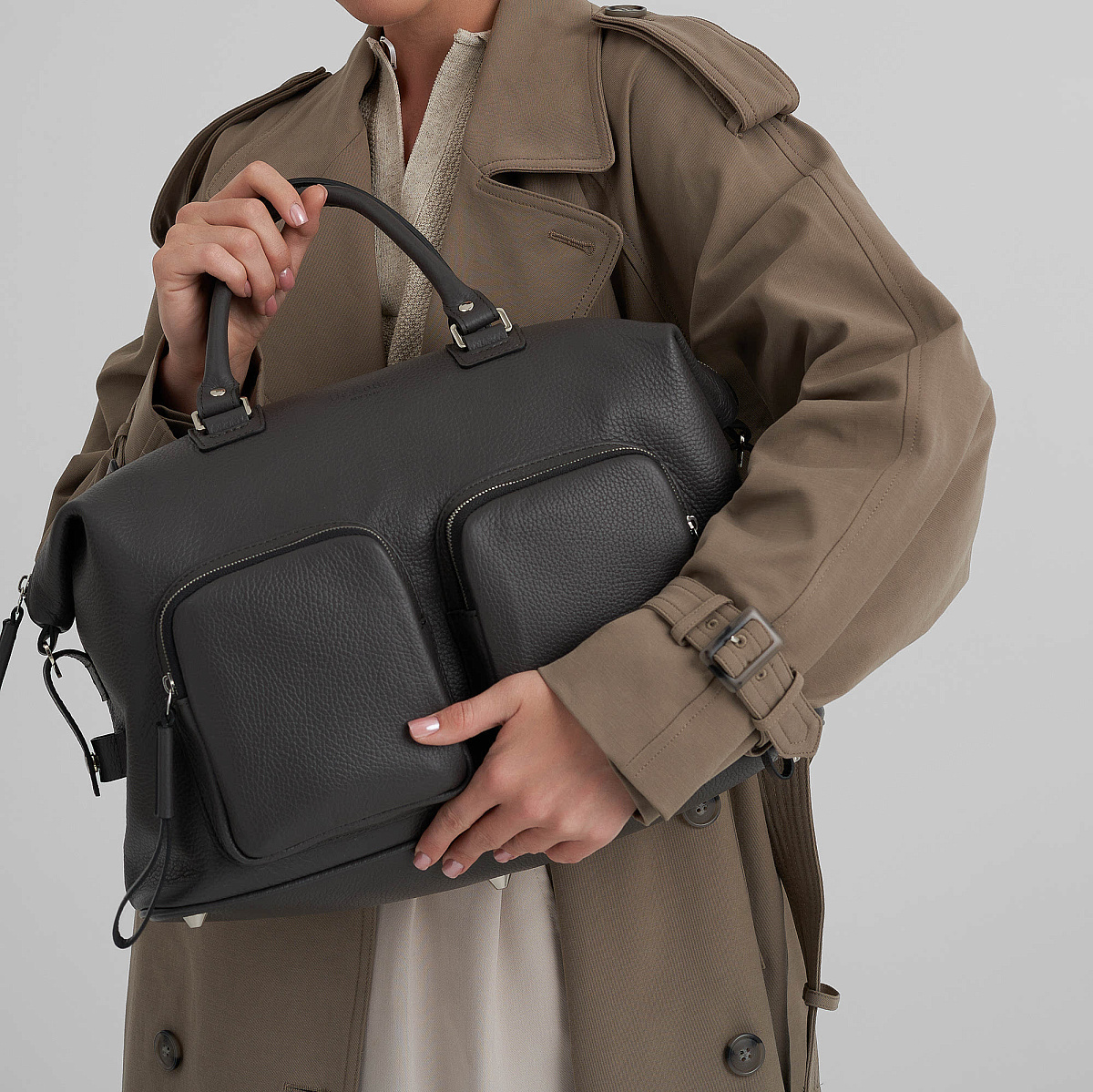 Сумка дорожная Dr.Koffer из натуральной кожи серая