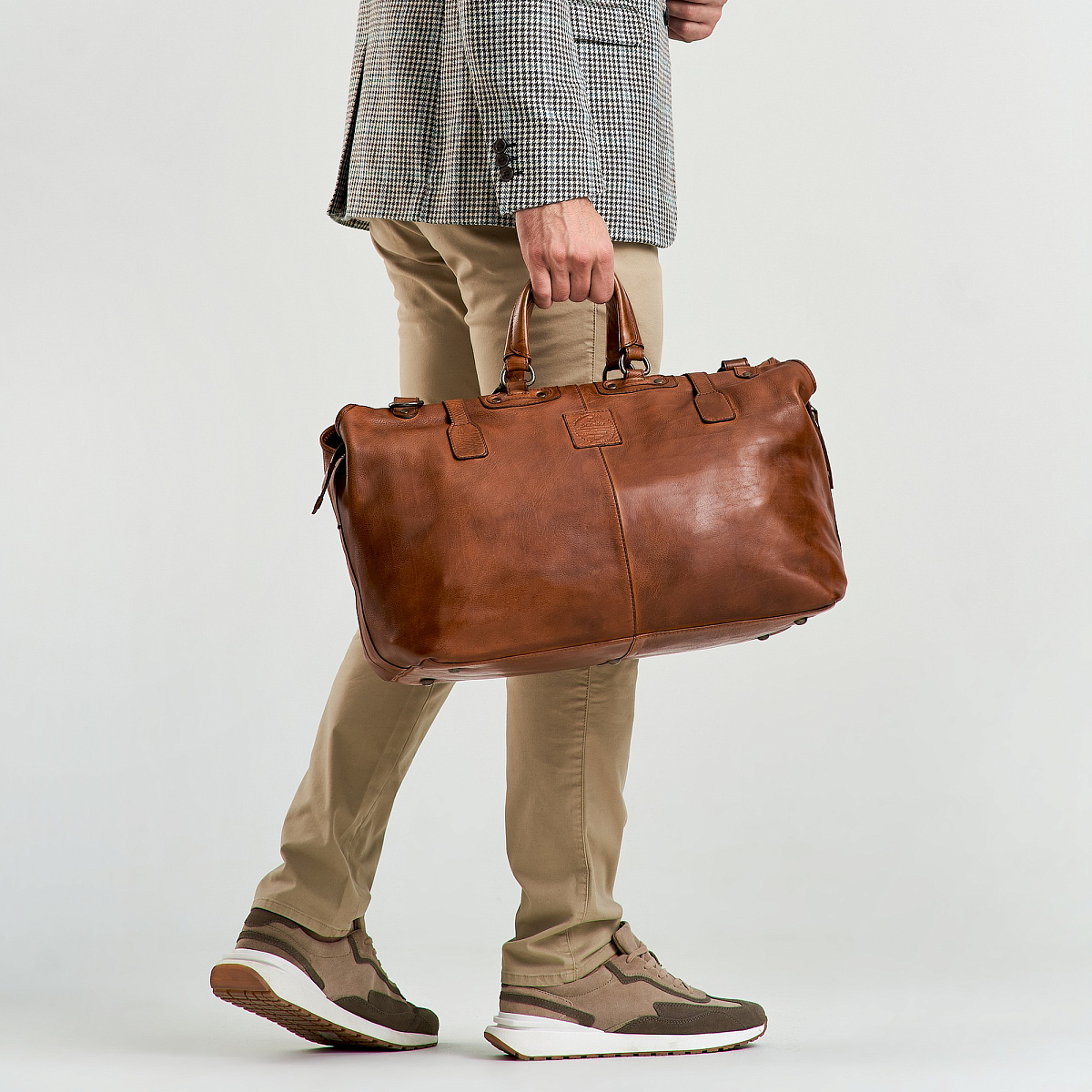 Сумка дорожная Dr.Koffer из натуральной кожи коричневая