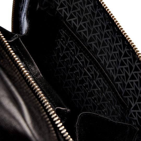 Сумка через плечо Dr.Koffer из натуральной кожи черная