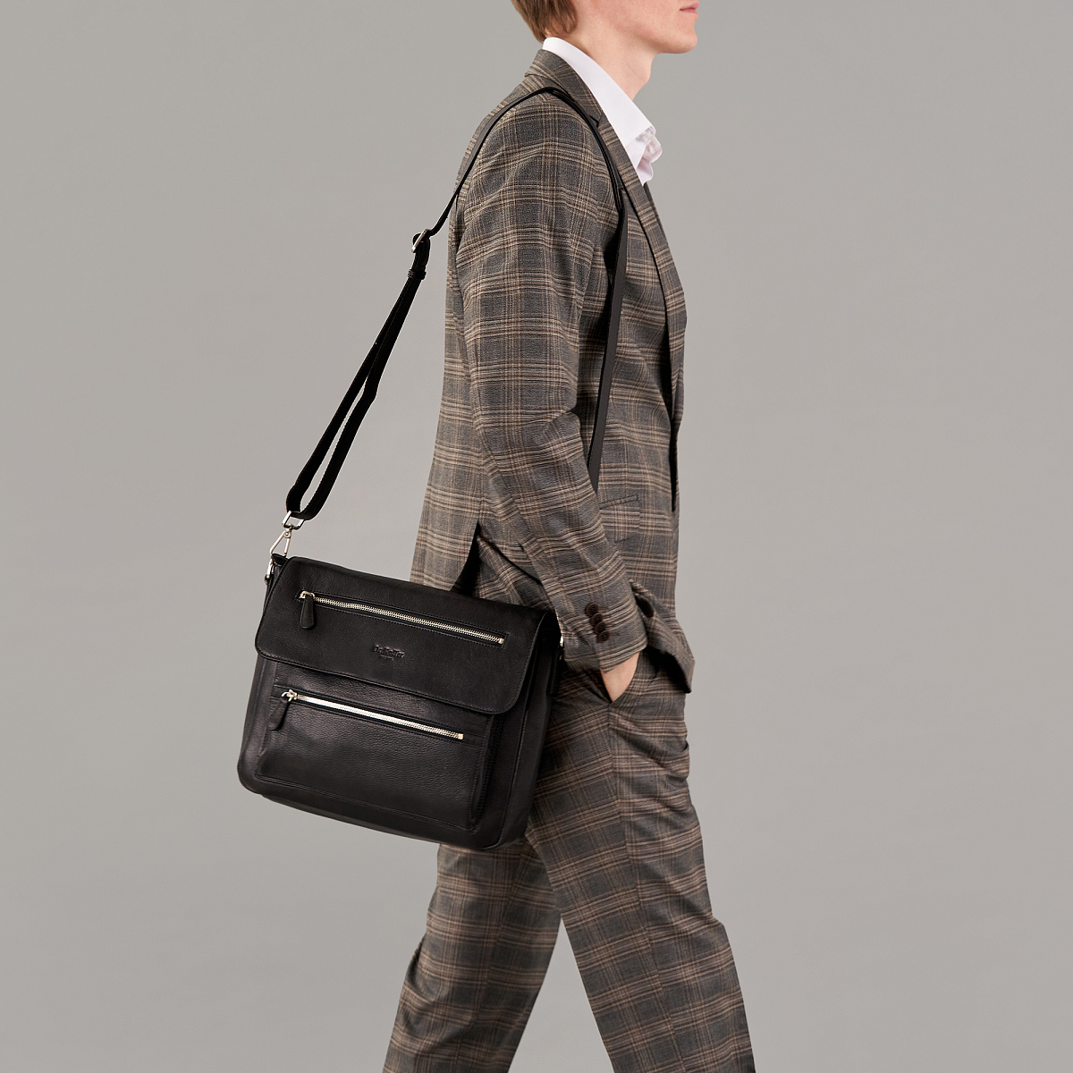 Деловая сумка Dr.Koffer из натуральной кожи черная