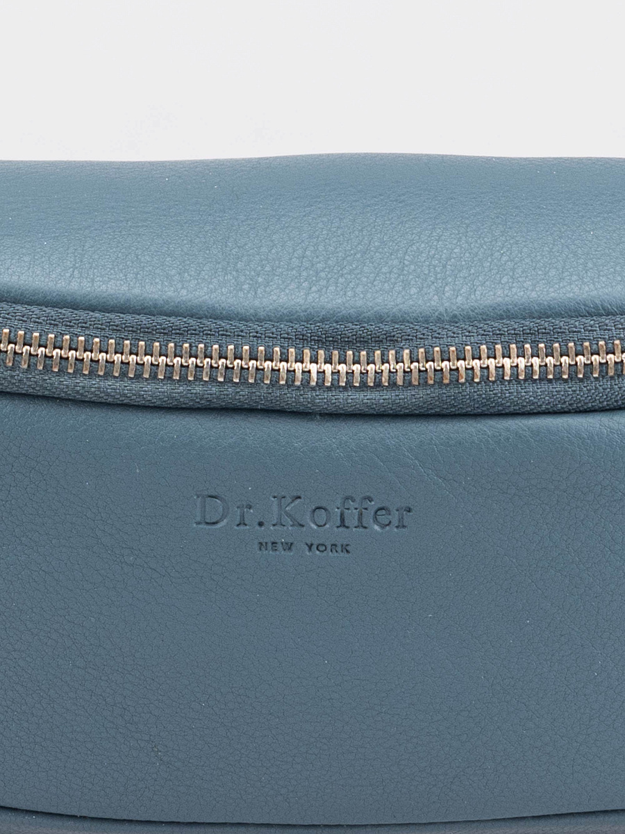 Сумка на пояс Dr. Koffer из натуральной кожи голубая