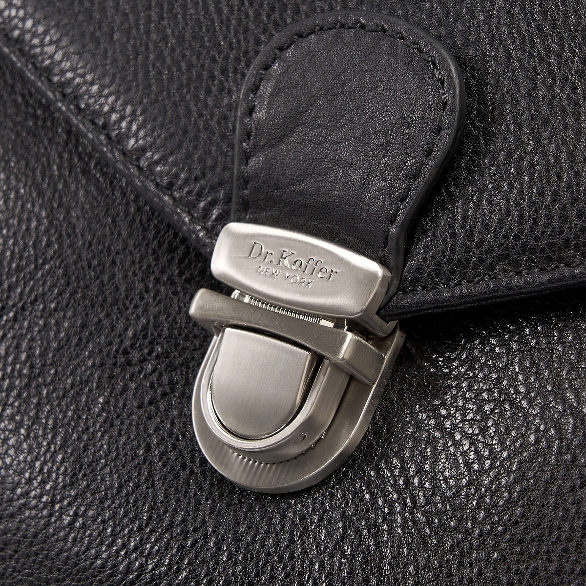 Портфель Dr.Koffer из натуральной кожи черный
