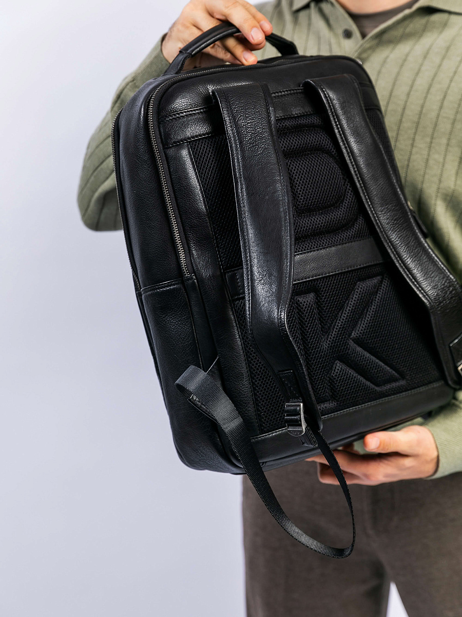 Рюкзак Dr. Koffer из натуральной кожи черный