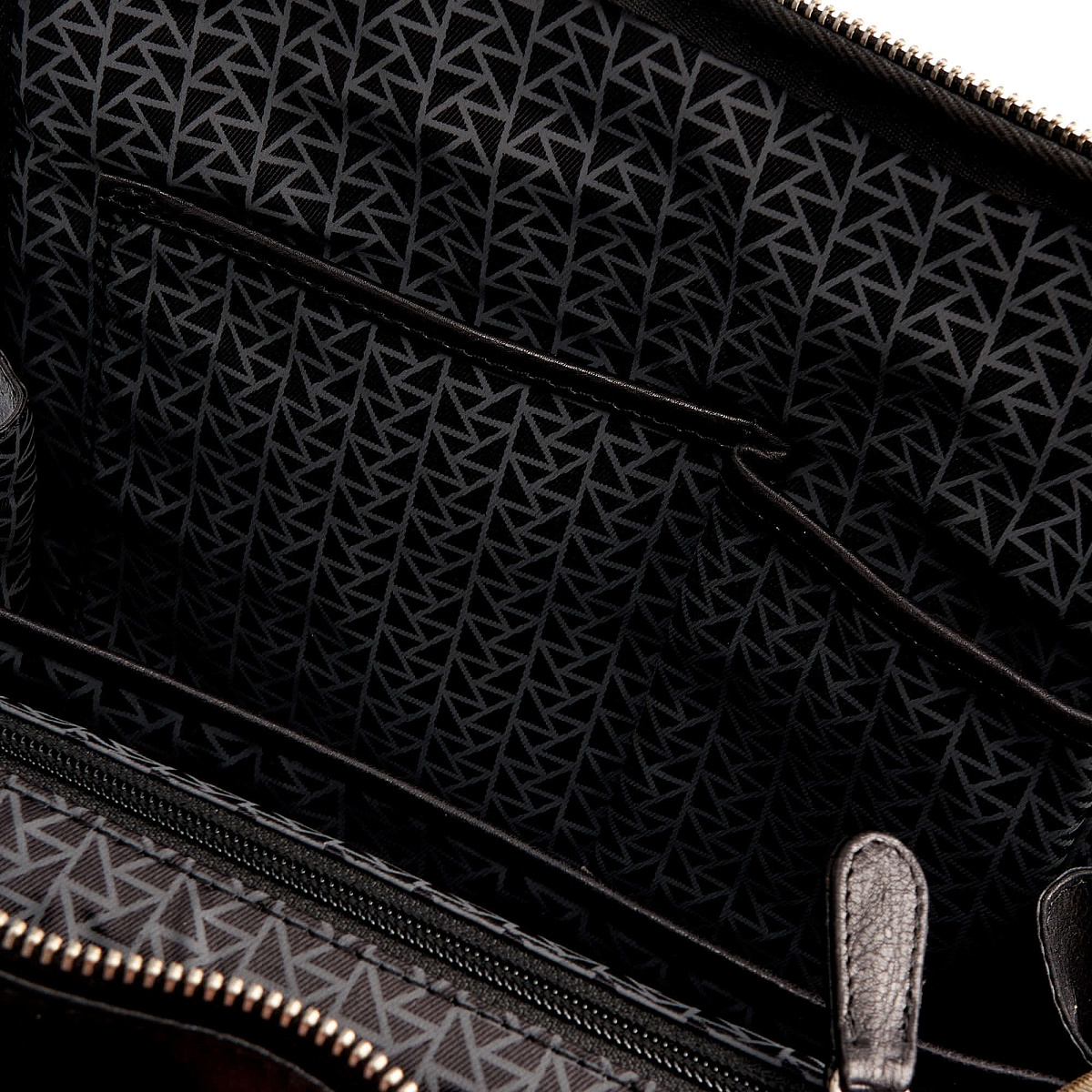 Сумка через плечо Dr.Koffer из натуральной кожи черная