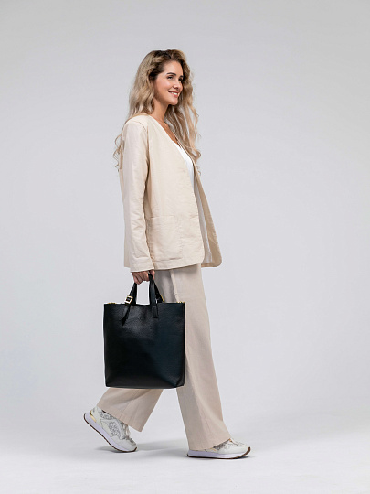 Женская сумка Dr.Koffer из натуральной кожи черная