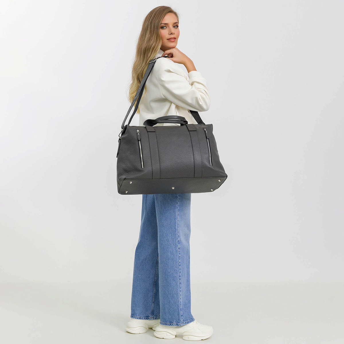 Сумка дорожная Dr.Koffer из натуральной кожи серая