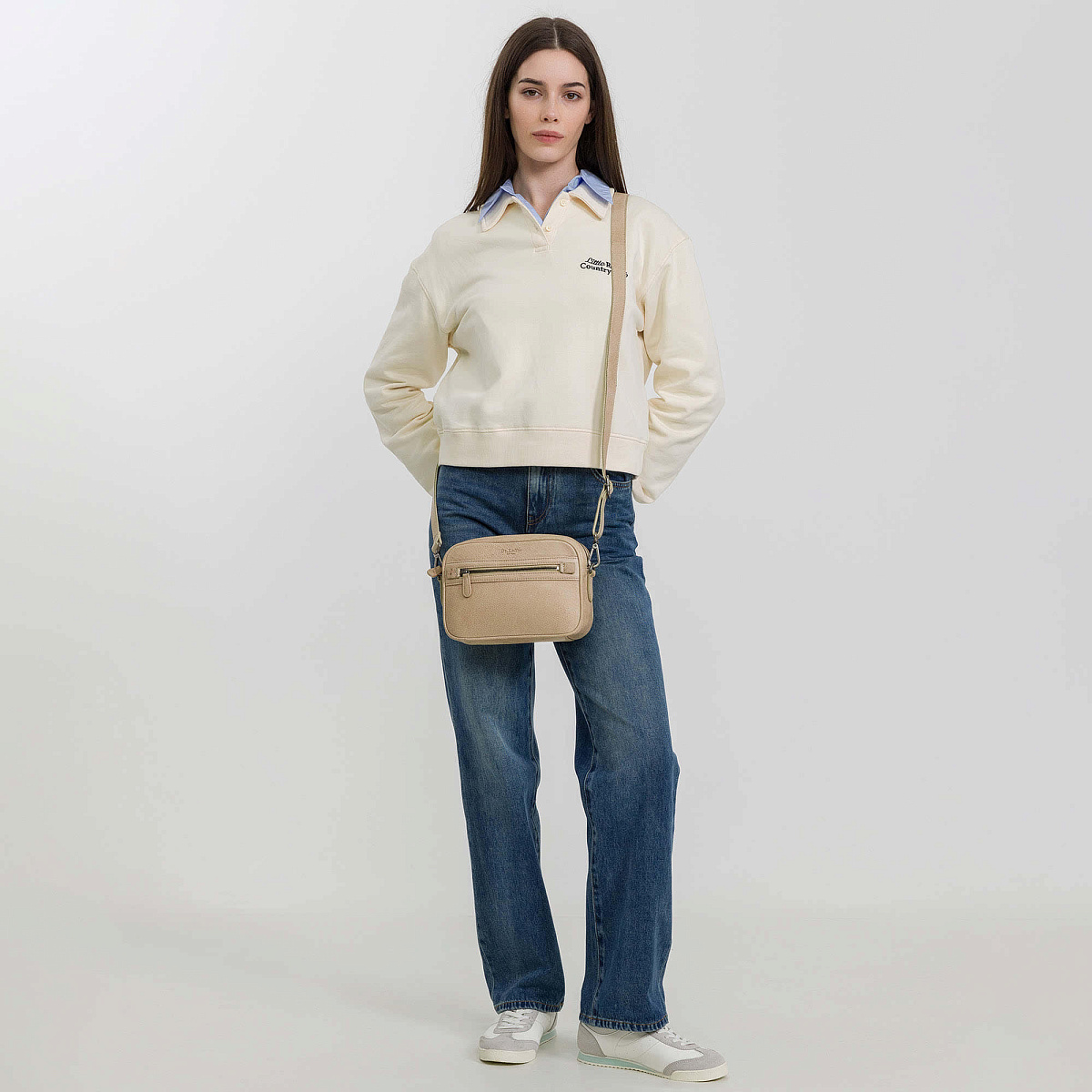 Сумка через плечо Dr.Koffer из натуральной кожи бежевая