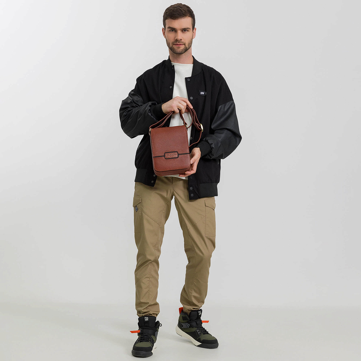 Сумка через плечо Dr.Koffer из натуральной кожи коричневая