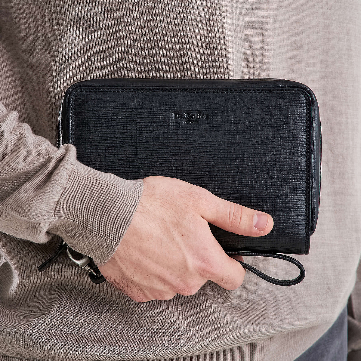 Сумка барсетка из натуральной кожи Dr. Koffer черная