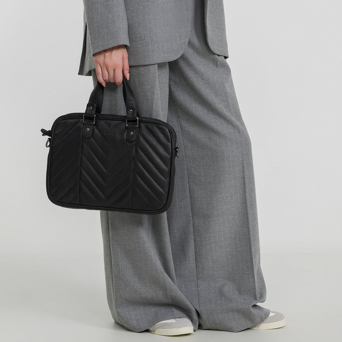 Женская сумка Dr.Koffer из натуральной кожи чёрная