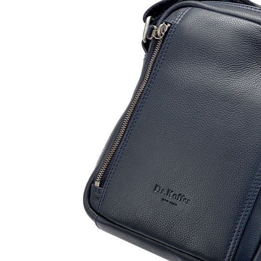 Сумка через плечо Dr.Koffer из натуральной кожи синяя