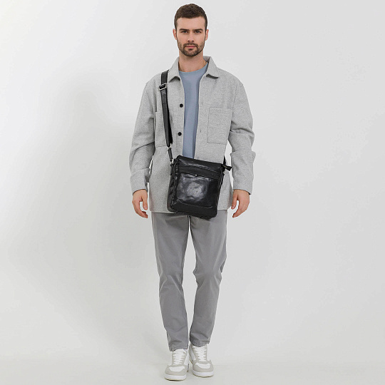 Сумка через плечо Dr.Koffer из натуральной кожи черная