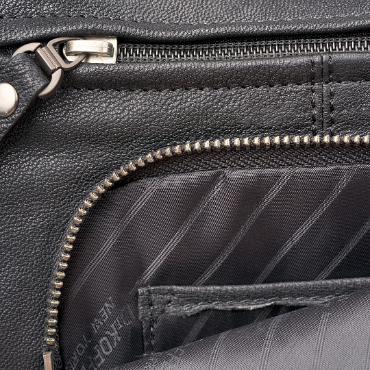 Сумка через плечо Dr.Koffer из натуральной кожи черная