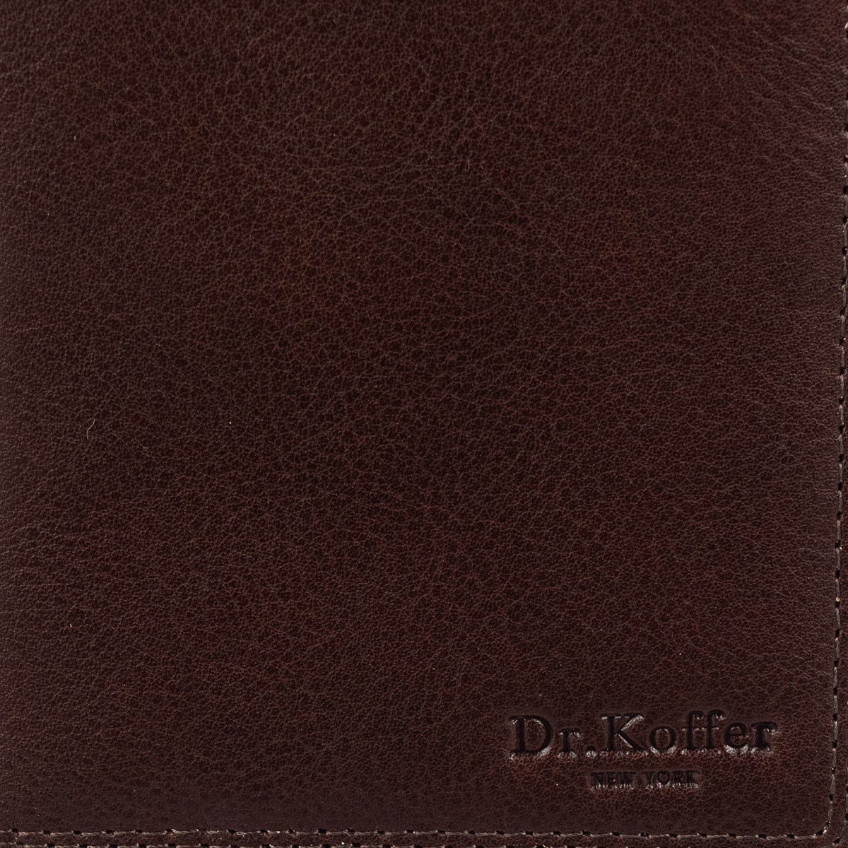 Обложка для паспорта Dr. Koffer из натуральной кожи
