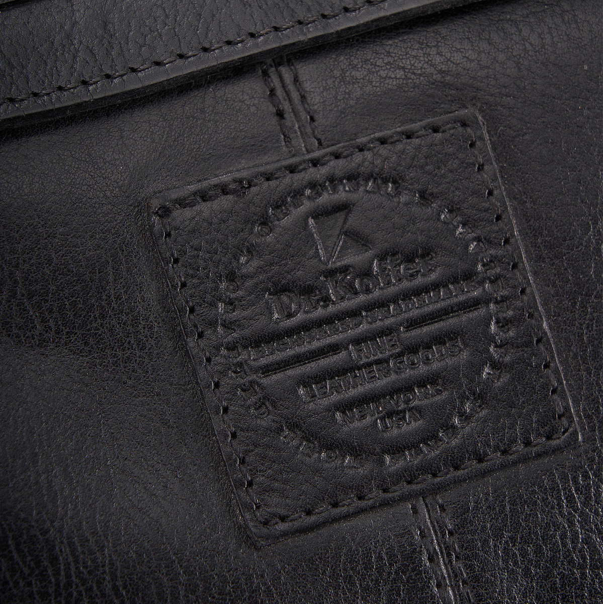 Женская сумка Dr.Koffer из натуральной кожи чёрная