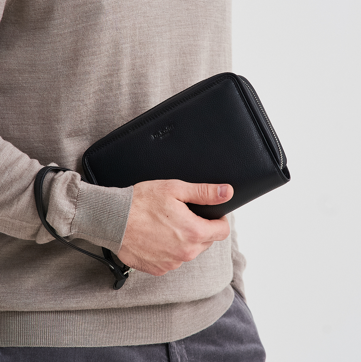 Сумка барсетка из натуральной кожи Dr. Koffer черная