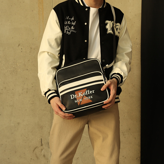 Сумка через плечо Dr.Koffer из натуральной кожи черная