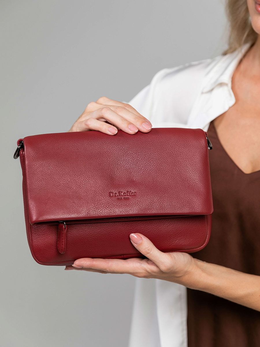 Женская сумка Dr.Koffer из натуральной кожи бордовая