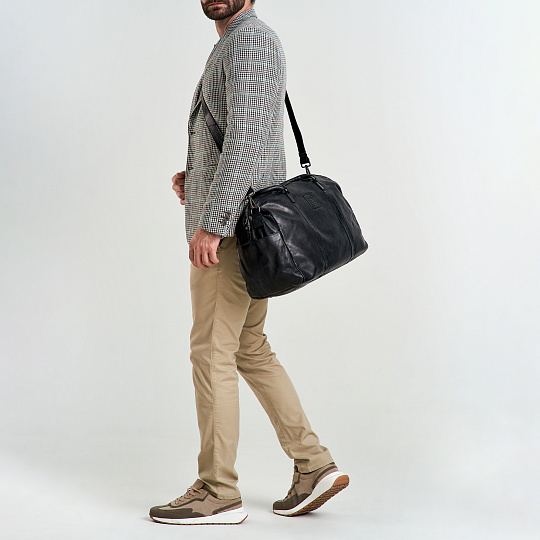 Сумка дорожная Dr.Koffer из натуральной кожи черная