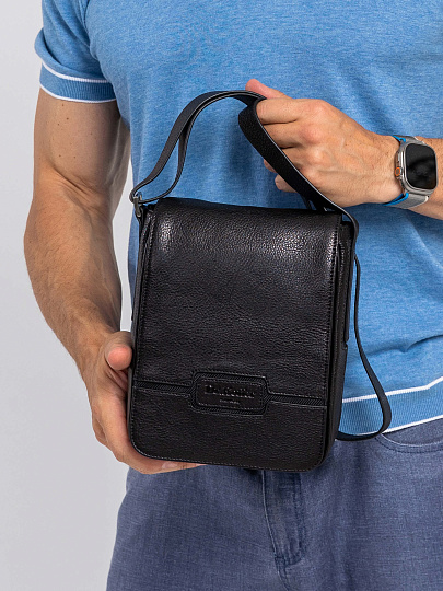 Сумка через плечо Dr.Koffer из натуральной кожи черная