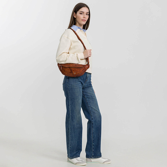 Сумка на пояс Dr. Koffer из натуральной кожи коричневая