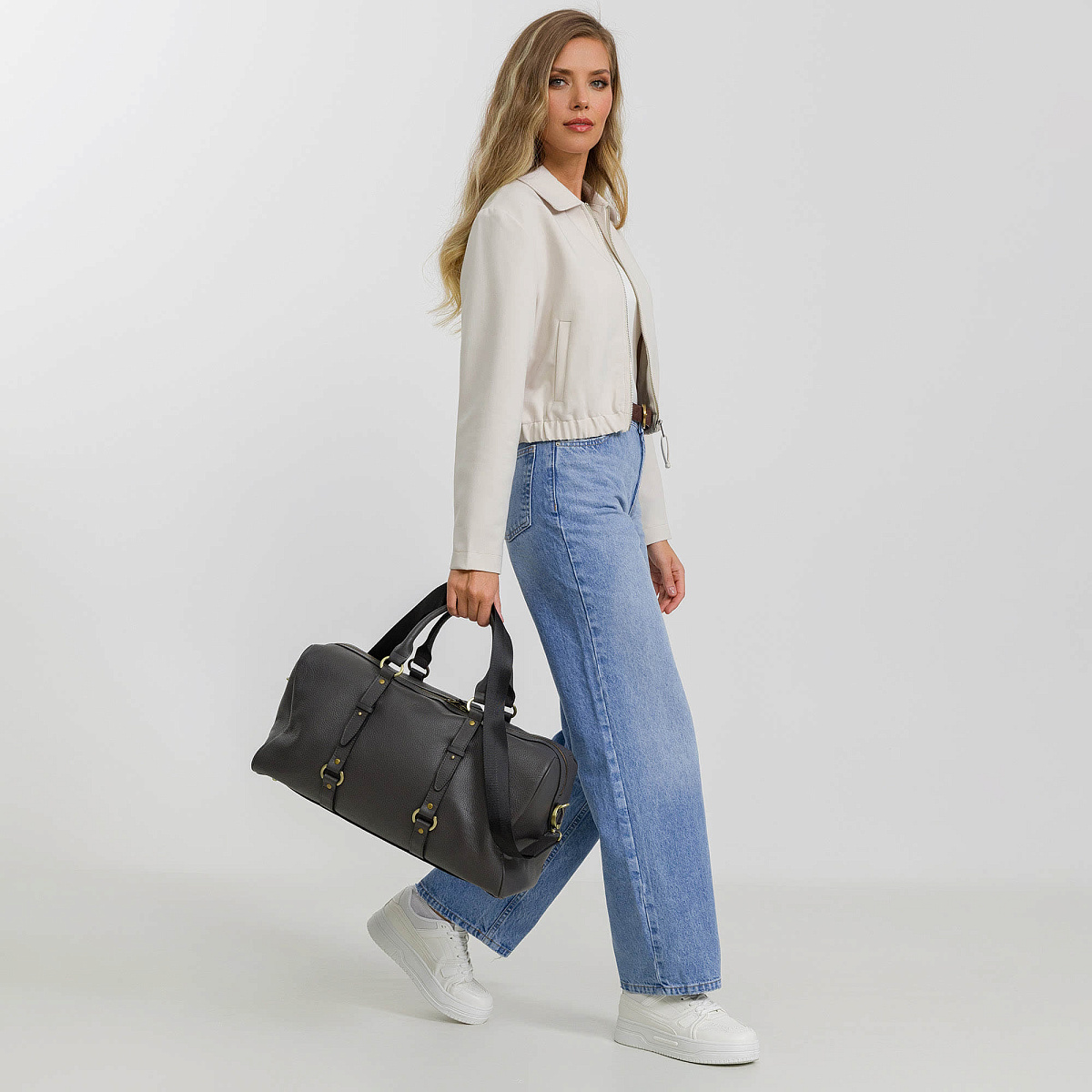 Дорожная сумка Dr.Koffer из натуральной кожи серая