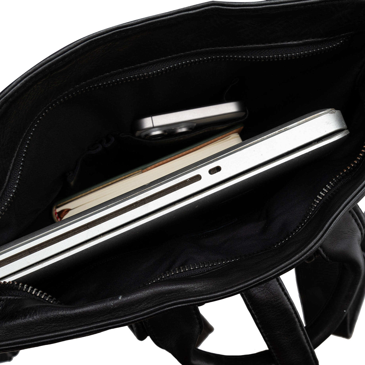 Рюкзак Dr.Koffer из натуральной кожи черный