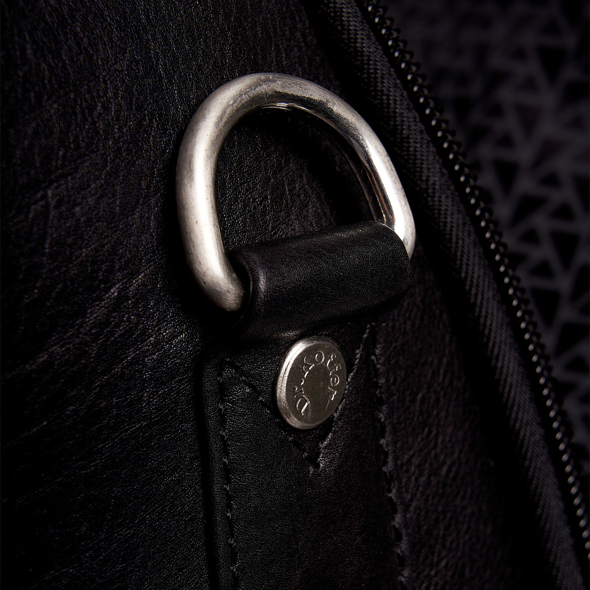 Сумка дорожная Dr.Koffer из натуральной кожи черная