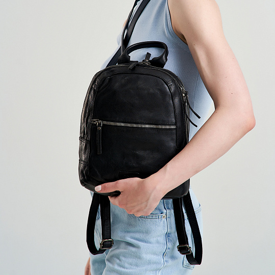 Рюкзак Dr.Koffer из натуральной кожи черный