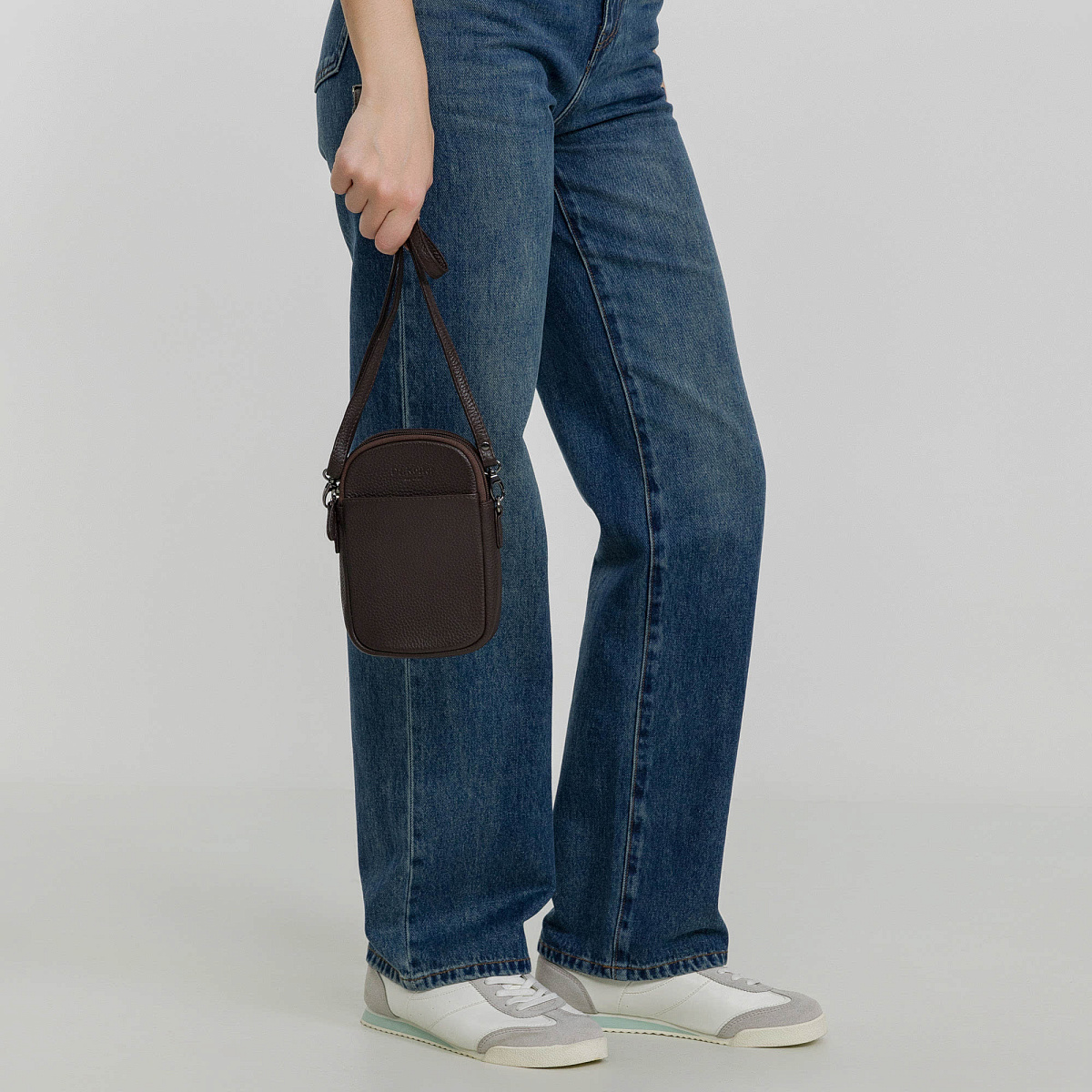 Сумка через плечо Dr.Koffer из натуральной кожи коричневая