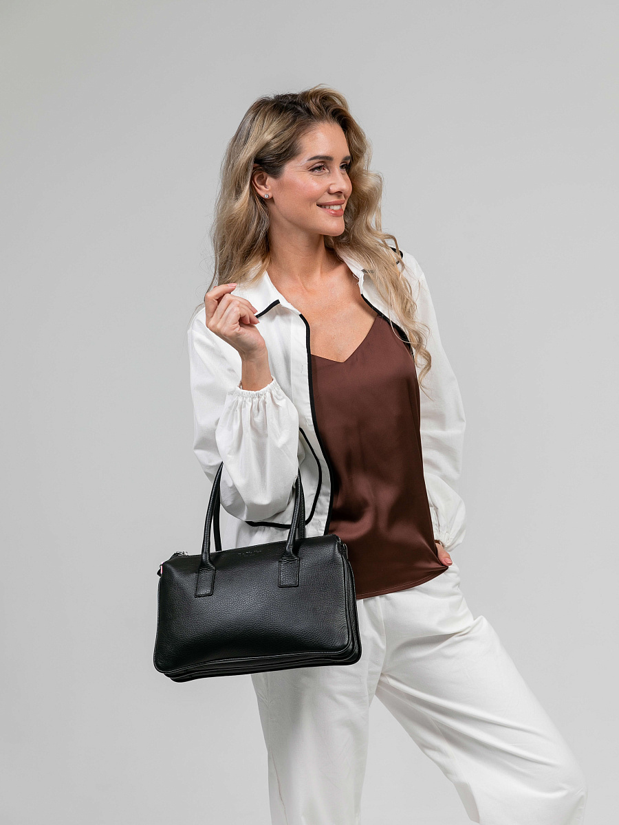 Женская сумка Dr.Koffer из натуральной кожи черная