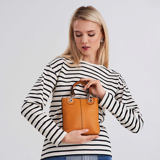 Женская сумка Dr. Koffer из натуральной кожи оранжевая