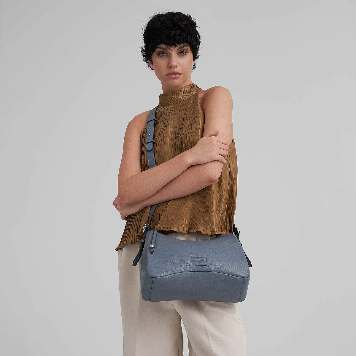 Женская сумка Dr. Koffer из натуральной кожи серая