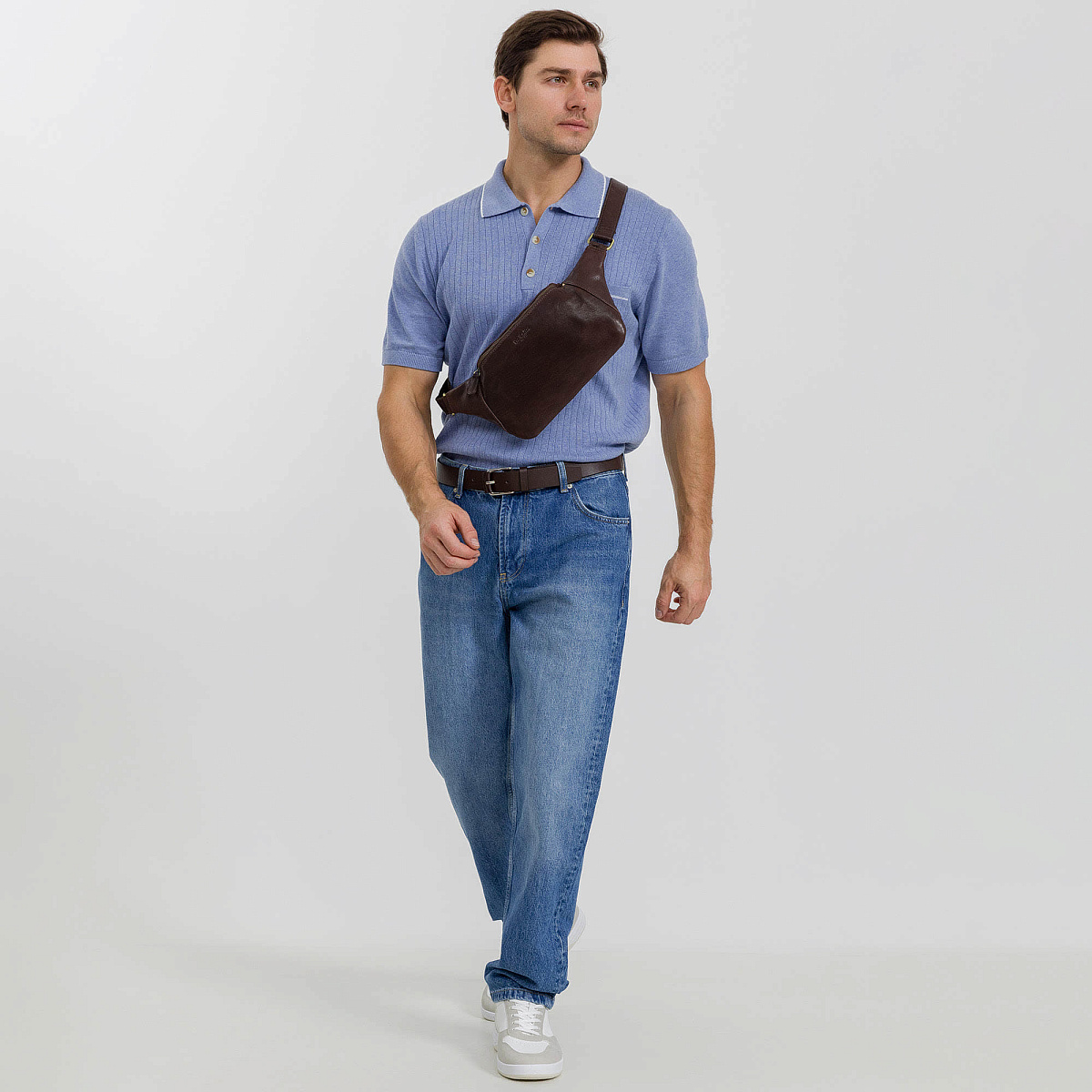 Сумка на пояс Dr. Koffer из натуральной кожи коричневая