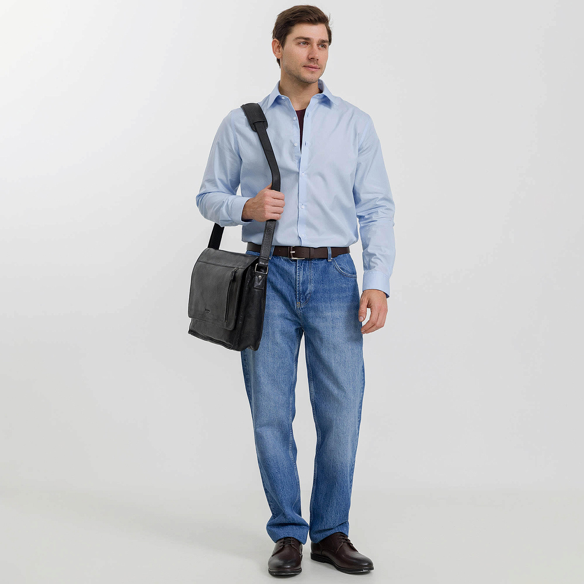 Сумка через плечо Dr.Koffer из натуральной кожи черная