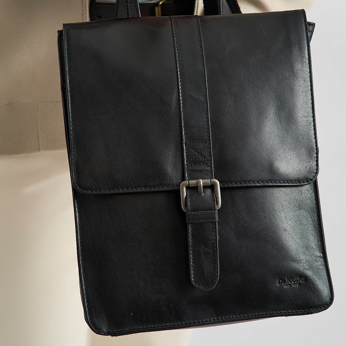 Рюкзак Dr.Koffer из натуральной кожи черный