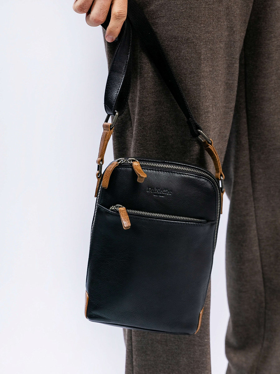 Сумка через плечо Dr. Koffer из натуральной кожи черная