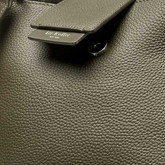 Сумка Dr.Koffer из натуральной кожи зеленая