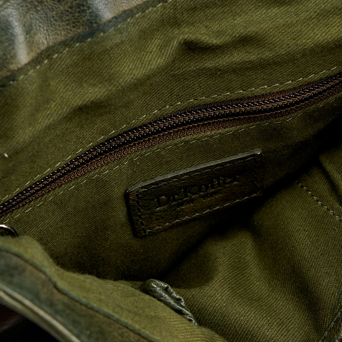 Рюкзак Dr.Koffer из натуральной кожи зеленый