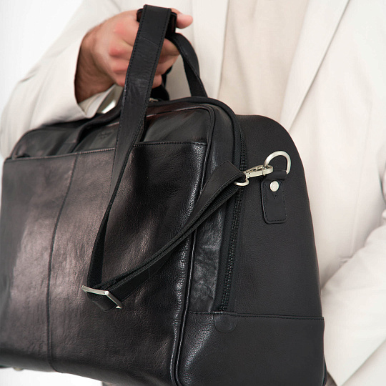 Сумка дорожная Dr.Koffer из натуральной кожи черная