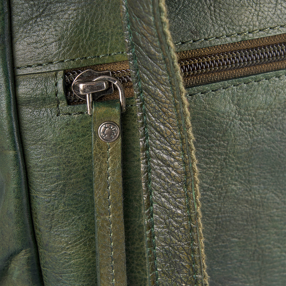 Рюкзак Dr.Koffer из натуральной кожи зеленый