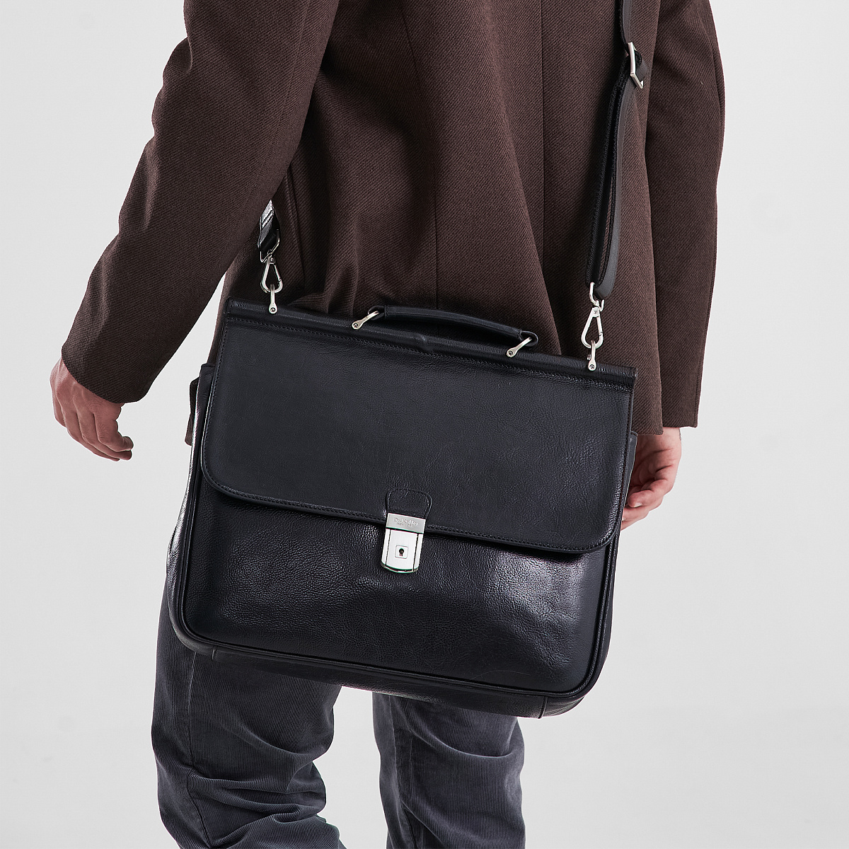 Портфель Dr.Koffer из натуральной кожи черный