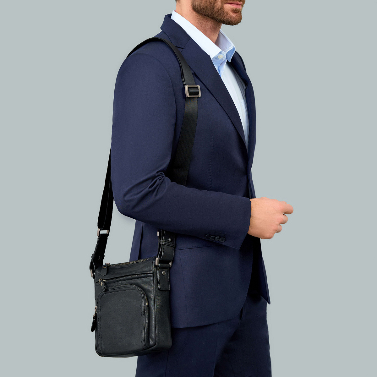 Сумка через плечо Dr.Koffer из натуральной кожи черная