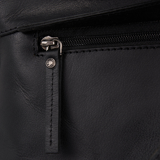 Рюкзак Dr.Koffer из натуральной кожи черный