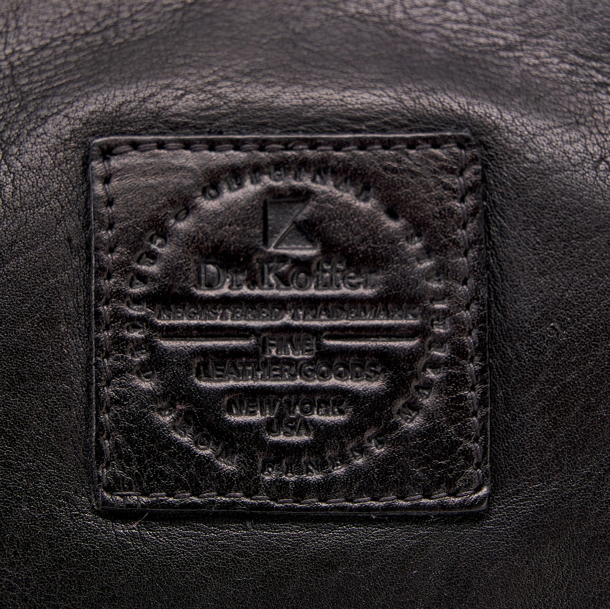 Сумка дорожная Dr.Koffer из натуральной кожи черная