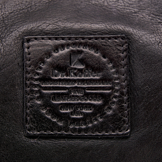 Сумка дорожная Dr.Koffer из натуральной кожи черная