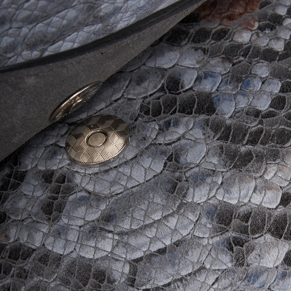 Женская сумка Dr. Koffer из натуральной кожи серая