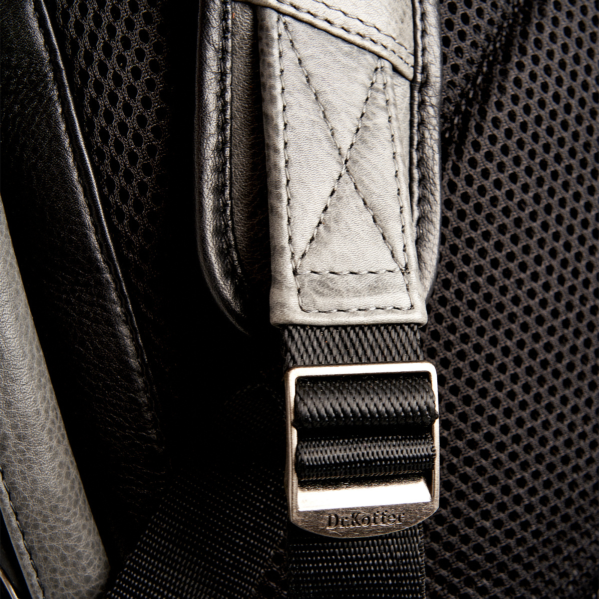 Рюкзак Dr.Koffer из натуральной кожи серый