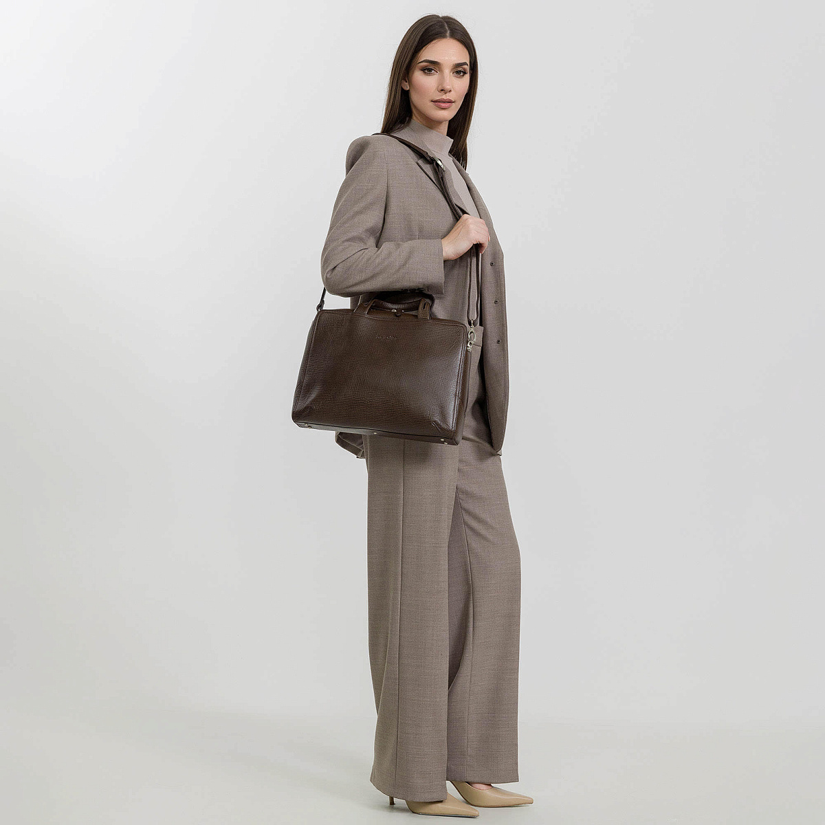 Женская сумка Dr.Koffer из натуральной кожи коричневая