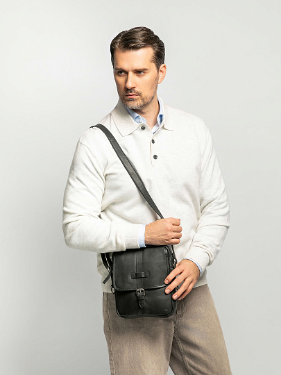 Сумка через плечо Dr.Koffer из натуральной кожи черная